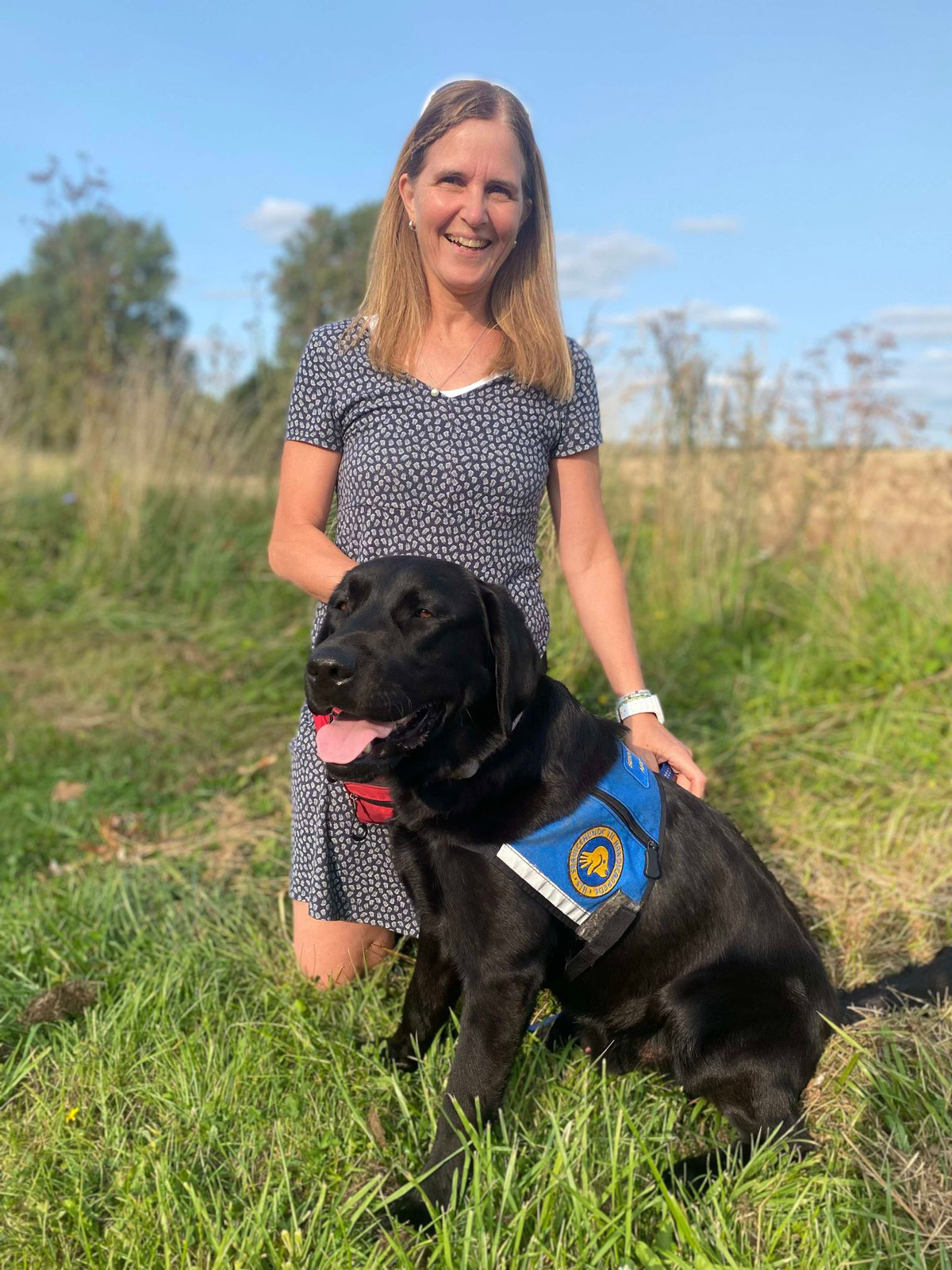 Servicehunden Bobby Kid og hundeinstruktør Betina