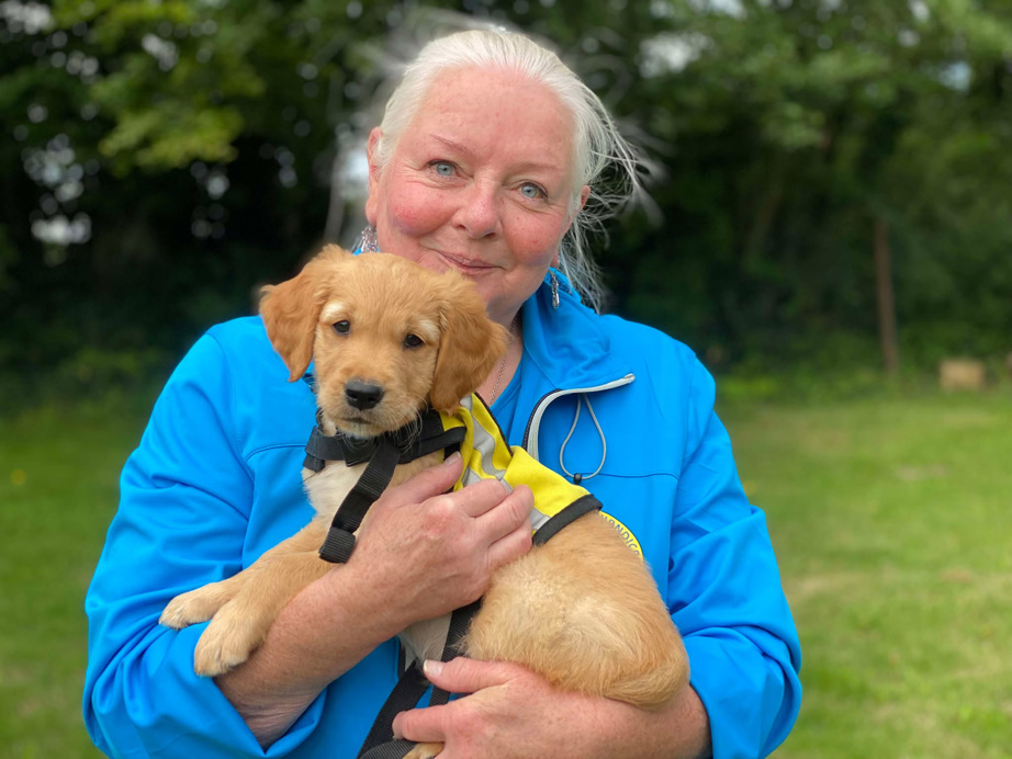 Hvalpeaspirant Peanut og Britt